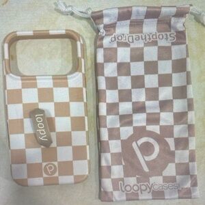 Loopy Case Checkered Phone Case - Tan and White 17 Pro